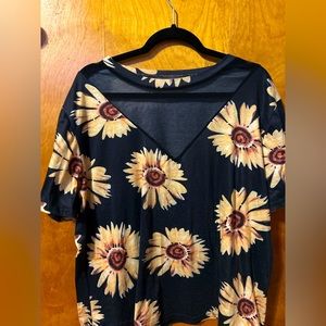 Sunflower tee